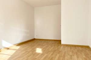 vermietete 3-Raumwohnung Hochparterre mit Balkon in Chemnitz Hilbersdorf kaufen – Die vollständige Adresse der Immobilie erhältst du vom Anbieter., 9131 Ebersdorf, Chemnitz – Vorschaubild 8