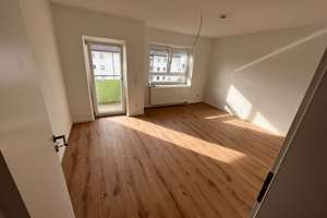 Neuwertige vier Zimmer Wohnung in Ingolstadt, Suedost – Die vollständige Adresse der Immobilie erhältst du vom Anbieter., 85053 Südost, Ingolstadt – Vorschaubild 6
