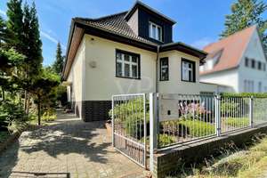 Historischer Charme trifft auf Gestaltungsspielraum – Zweifamilienhaus mit großem Grundstück – Die vollständige Adresse der Immobilie erhältst du vom Anbieter., 12589 Rahnsdorf, Berlin – Vorschaubild 2