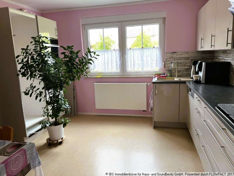 Immobilie in Gerabronn - STIL - CHARME - PLATZ: Stattliches, gepfelgtes 2-Familienhaus mit 3 Garagen und großem Grundstück - Bild 4