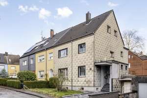 Raum für Wachstum – Familienfreundliches 5,5-Raum-Reihenendhaus mit Potential in Frillendorf