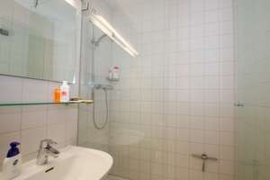 Helles 1-Zimmer-Apartment im 3. OG, nähe Stiglmaierplatz, am Puls der Maxvorstadt – Die vollständige Adresse der Immobilie erhältst du vom Anbieter., 80335 Augustenstraße, München – Vorschaubild 7