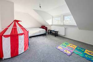 Bezugfertiges Familienhaus mit großem Garten, Dachterrasse & Einbauküche – 2017 umfassend saniert – Die vollständige Adresse der Immobilie erhältst du vom Anbieter., 96161 Gerach – Vorschaubild 7