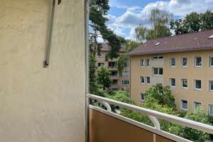 Gemütliche 2,5 Zimmer-Wohnung mit Kochnische und Loggia – Stintzingstr. 11, 91052 Rathenau, Erlangen – Vorschaubild 3