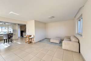 EVERNEST: partially furnished 4br duplex house fitted kitchen 2x parking yard Wiesbaden-Auringen – Die vollständige Adresse der Immobilie erhältst du vom Anbieter., 65207 Auringen, Wiesbaden – Vorschaubild 6