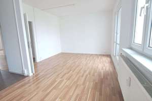 *WG-geeignet* helle 3-Zimmer-Wohnung mit Wohnküche – Staßfurter Str. 21, 6132 Silberhöhe, Halle (Saale) – Vorschaubild 2