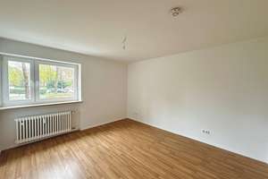 Großzügige 3-Zimmer-Wohnung mit Balkon in München – Plettstraße 59, 81735 Neuperlach, München – Vorschaubild 1