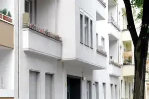 Renditestarke 2-Zimmer-Wohnung in Kreuzberg – Sofortige Mieteinnahmen! PROVISIONSFREI ! – Berlin – Vorschaubild 1