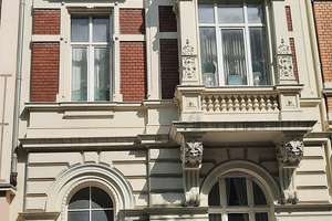 Dreigeschossiges, renovierungsbedürftiges, denkmalgeschütztes Wohnhaus AC, Oppenhoffallee