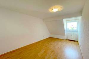 Ihr neues Zuhause: Kernsanierte 4-Zimmer-Dachgeschosswohnung – Die vollständige Adresse der Immobilie erhältst du vom Anbieter., 72224 Ebhausen – Vorschaubild 8