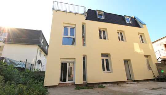 Bild von Modernes, Kernsaniertes Einfamilienhaus mit Großzügiger Dachterrasse