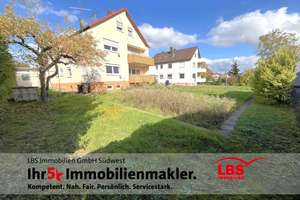 GENERATIONENHAUS! Freist. 3-Fam.-Haus! Sofort beziehbar! 2 Garagen! 2 Stellplätze! Beste Lage! – Die vollständige Adresse der Immobilie erhältst du vom Anbieter., 73257 Köngen – Vorschaubild 1