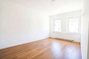 Hochwertig modernisiert! Inklusive EBK & Balkon – Grenzstraße 10, 4288 Holzhausen, Leipzig – Vorschaubild 4