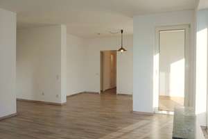 Geräumige 3-Zimmer-Wohnung mit Balkon und idealer Anbindung in ruhiger Lage von Benrath – 40597 Benrath, Düsseldorf – Vorschaubild 4
