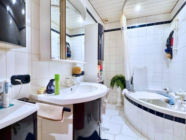 Immobilie in Lohe-Rickelshof - Ihr Haus in Lohe-Rickelshof: ebenerdiger Satteldach-Bungalow mit Einliegerwhg. in ruhiger Lage - Bild 4