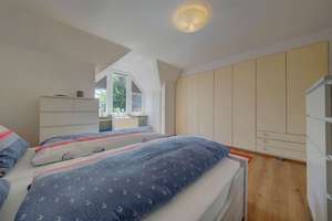 Innenstadt-Wohnen mit Charakter: Besondere Gaubenarchitektur mit Kamin, Westbalkon und Garage – Die vollständige Adresse der Immobilie erhältst du vom Anbieter., 23758 Oldenburg in Holstein – Vorschaubild 20