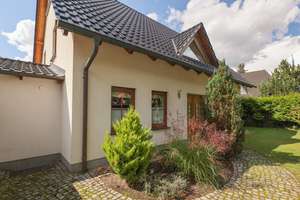 Stahnsdorf-Sued + EEK A + Sole-Wasser-Waermepumpe + Garage – Die vollständige Adresse der Immobilie erhältst du vom Anbieter., 14532 Stahnsdorf – Vorschaubild 2