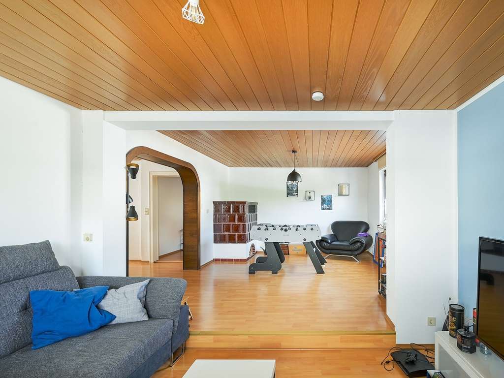 Immobilie in Pfinztal - Attraktives vollvermietetes Dreifamilienhaus mit nachhaltiger Ertragsperspektive - Bild 2