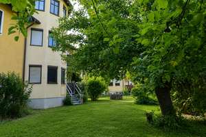 Schöne Dachgeschosswohnung mit Balkon, Kellerabteil und Stellplatz in begehrter Lage - Lengfeld  – Die vollständige Adresse der Immobilie erhältst du vom Anbieter., 97076 Lengfeld, Würzburg – Vorschaubild 2