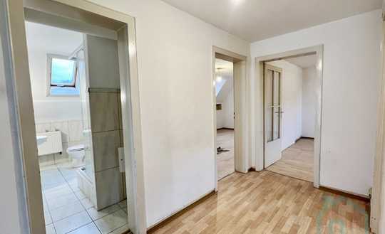 Für Selbstgestalter - 3 Zimmer plus Ausbaureserve im Spitzboden