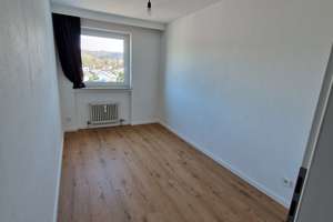 Modernisierte 3,5-Zimmer-Wohnung im obersten Stockwerk mit Balkon und Weitblick – Heilbronn-Ost – Jägerhausstraße 72, 74074 Heilbronn, Heilbronn – Vorschaubild 11