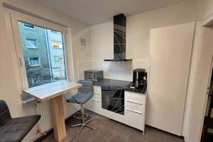 helle & moderne 2-Zimmer-Wohnung mit Balkon und vollständiger Möblierung - 1. OG