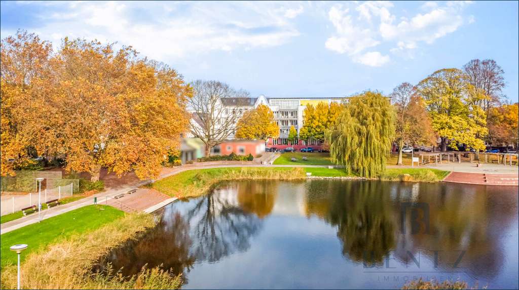 Exklusiver Blick auf den Holzhafen - Eigentumswohnung mit zwei Terrassen und Tiefgaragenstellplatz