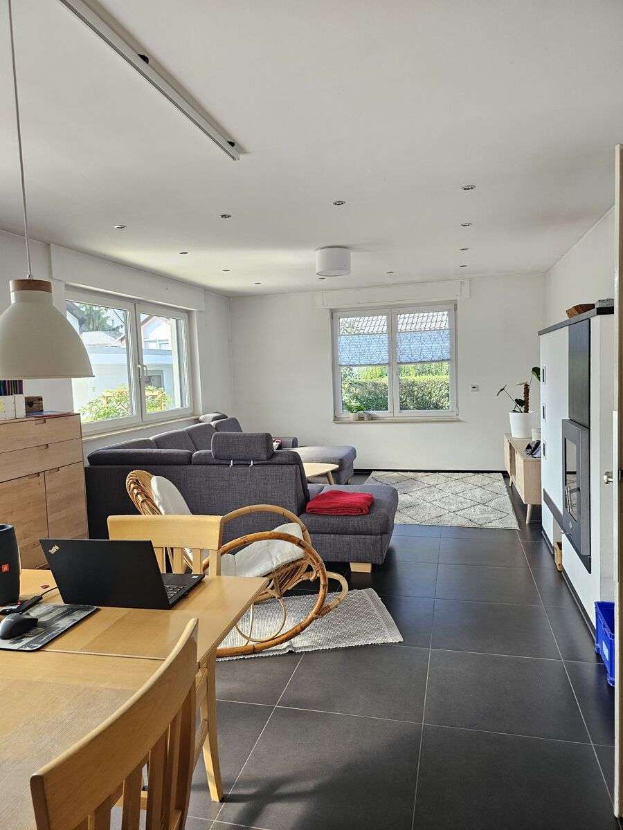 Immobilie in Kämpfelbach - **Kämpfelbach-Ersingen, modernisiertes 1-2 Familien-Haus mit Ausbaupotential, Garten u. 3 Garagen** - Bild 7