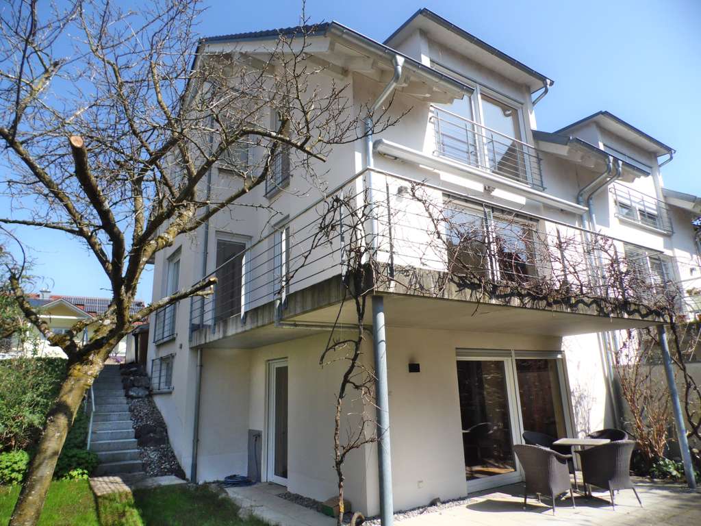 Immobilie in Wasserburg (Bodensee) - Zwei Gehminuten zum Bodensee! Moderne Doppelhaushälfte in Wasserburg - Bild 1