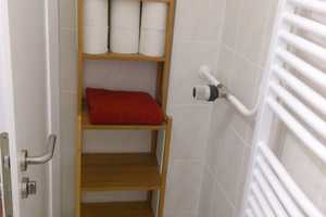 Exklusive 2-Zimmer-Wohnung mit gehobener Innenausstattung mit EBK in Augsburg (teilmöbliert) – Augsburg – Vorschaubild 11