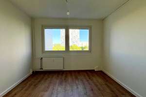 Schöne 3-Zimmerwohnung mit Balkon und Aufzug! – Elsterwerdaer Str. 16, 1239 Prohlis-Süd, Dresden – Vorschaubild 8
