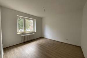 Schöne 3-Zimmer-Wohnung in Hochparterre mit Dusche in Wilhelmshaven City! Bezugsfertig! – Kolberger Straße 15, 26382 Bant, Wilhelmshaven – Vorschaubild 2