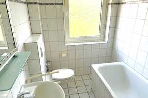 Freistehendes, vollunterkellertes, solides Wohnhaus mit Einliegerwohnung  und 2 Garagen – Viersen (Kreis) – Vorschaubild 14