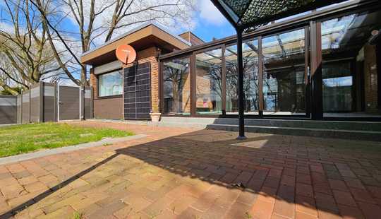 Bild von 0 % Käuferprovision! TOP-Bungalow mit Wellnessbereich und Wintergarten in exklusiver Bestlage!