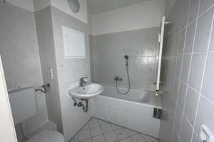 2-Zimmer-Wohnung mit Blick auf den Springpfuhl – Allee der Kosmonauten 69, 12681 Marzahn, Berlin – Vorschaubild 19