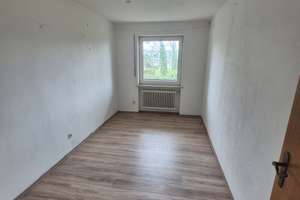 2-Familienhaus mit 5 Zimmer Wohnungen und Möglichkeit einen zusätzlichen Bauplatz zu erwerben – Die vollständige Adresse der Immobilie erhältst du vom Anbieter., 93077 Bad Abbach – Vorschaubild 18