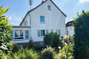 Familienfreundliche DHH mit großem Garten und ausbaubarer Dachterrasse – Frankfurt am Main – Vorschaubild 1