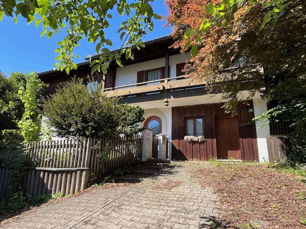 Immobilie in Murnau am Staffelsee - Murnau a. Staffelsee Renovierungsbedürftiges Einfamilienhaus - Bild 1