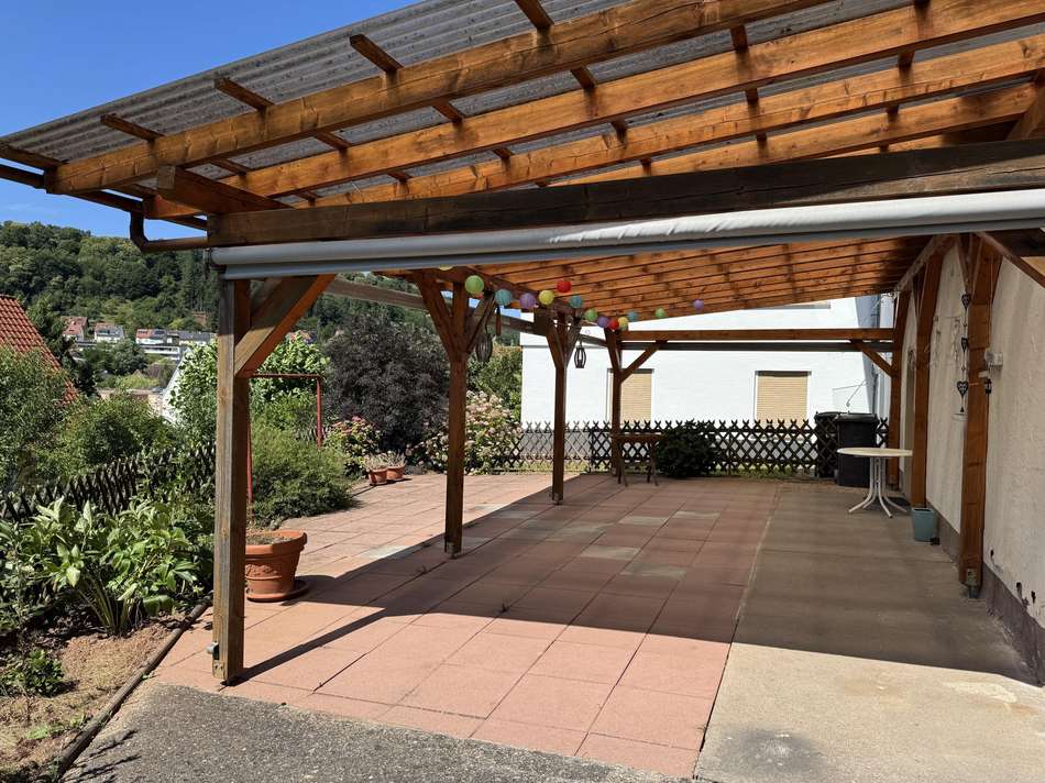 Überdachte Terrasse