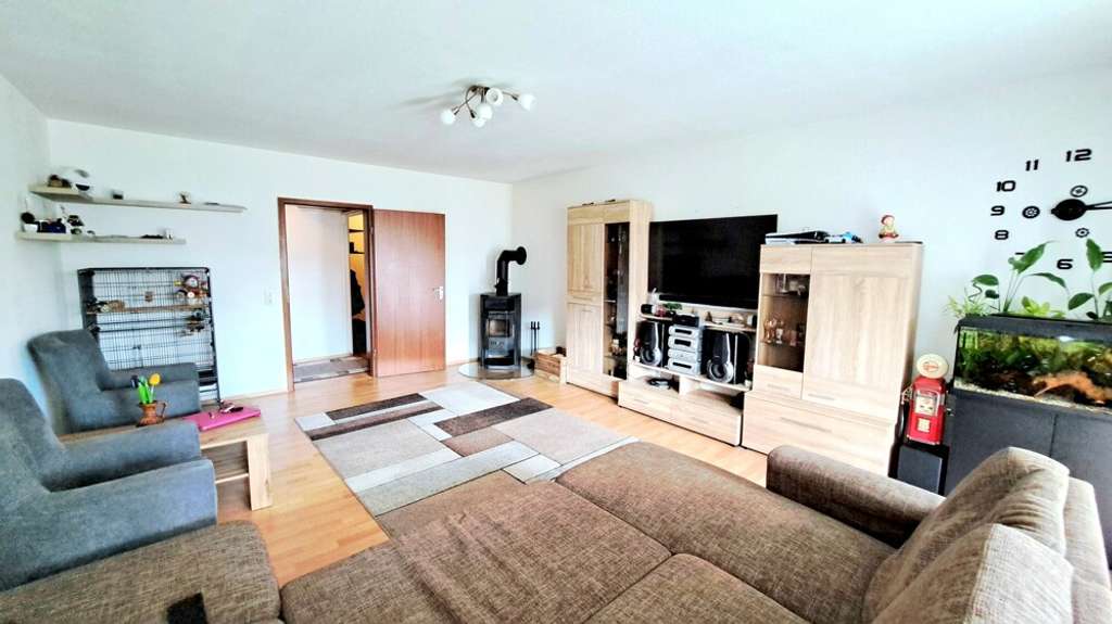 Immobilie in Hösbach - geräumige & vermietete Eigentumswohnung mit Terrasse - Bild 0