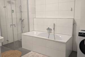 Neuwertige 3-Zimmer-Wohnung, ca. 100 m², EBK, 2 Bäder, Hamburg 22549 – Die vollständige Adresse der Immobilie erhältst du vom Anbieter., 22549 Osdorf, Hamburg – Vorschaubild 5