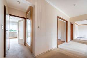 Gepflegte 4-Zimmer-Eigentumswohnung mit zwei Balkonen und guter Aufteilung in Elmschenhagen-Nord – Die vollständige Adresse der Immobilie erhältst du vom Anbieter., 24147 Elmschenhagen, Kiel – Vorschaubild 4