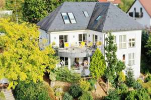 Wilhelm Immobilien. Exklusive Villa mit Fernblick – Nur 10 Minuten von Gelnhausen und Hanau entfernt – Die vollständige Adresse der Immobilie erhältst du vom Anbieter., 63589 Linsengericht – Vorschaubild 1