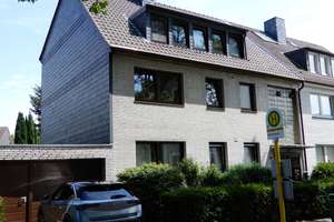 #ZENTRAL WOHNEN mit WOHLFÜHLFAKTOR: Helle, geräumige 3-Zimmerwohnung mit Balkon!# – Dieckerstraße 66, 46047 Schlad, Oberhausen – Vorschaubild 2