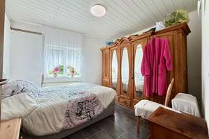 * Ehemaliges Hotel mit Anbau* TOP Lage * 18 Zimmer mit Bad * 3 Wohnungen * gute Infrastruktur * – Die vollständige Adresse der Immobilie erhältst du vom Anbieter., 26831 Bunde – Vorschaubild 29