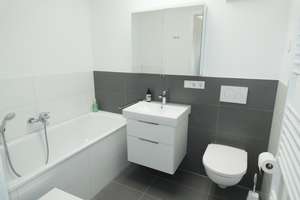 Moderne 4-Zimmer-Penthouse-Wohnung mit Einbauküche, Aufzug und großer Dachterrasse – 51381 Lützenkirchen, Leverkusen – Vorschaubild 6