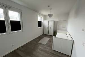 Neubau- 1-Zimmer-Wohnung mit moderner Innenausstattung in Köln -Wesseling ; Rheinnähe & Möbliert  – An den Hochgärten 4, 50389 Wesseling – Vorschaubild 3