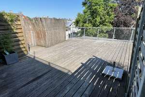 Schöne 2-Zimmer-Wohnung mit Dachterrasse in der Augsburger Innenstadt