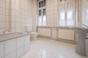 Traumhafte 5-Zimmer-Altbauwohnung mit hohen Decken und besonderem Flair – Die vollständige Adresse der Immobilie erhältst du vom Anbieter., 90762 Stadtpark, Stadtgrenze, Fürth – Vorschaubild 7