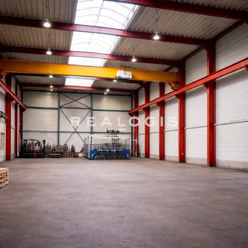 Hochwertige Kranhalle zu vermieten!
